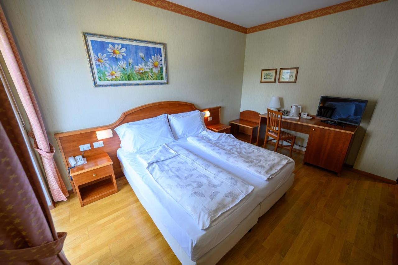 Hotel Riviera Рива-дель-Гарда Номер фото