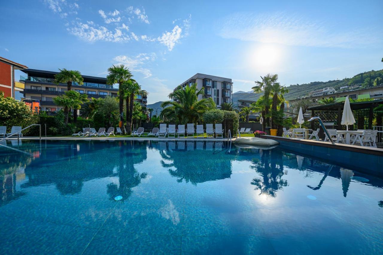 Hotel Riviera Рива-дель-Гарда Экстерьер фото