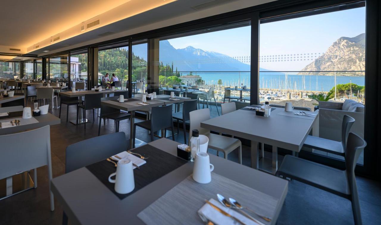 Hotel Riviera Рива-дель-Гарда Экстерьер фото