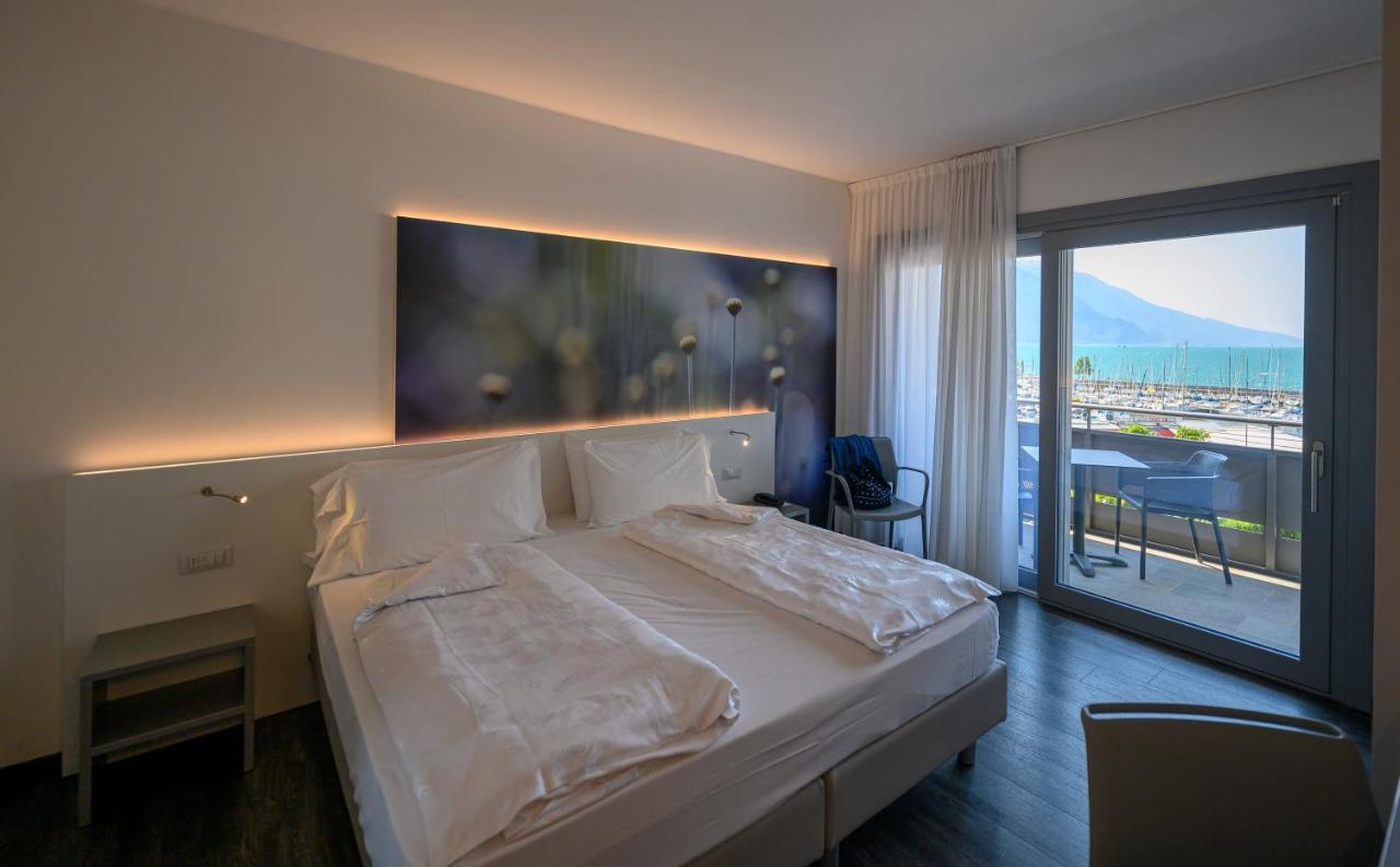 Hotel Riviera Рива-дель-Гарда Экстерьер фото